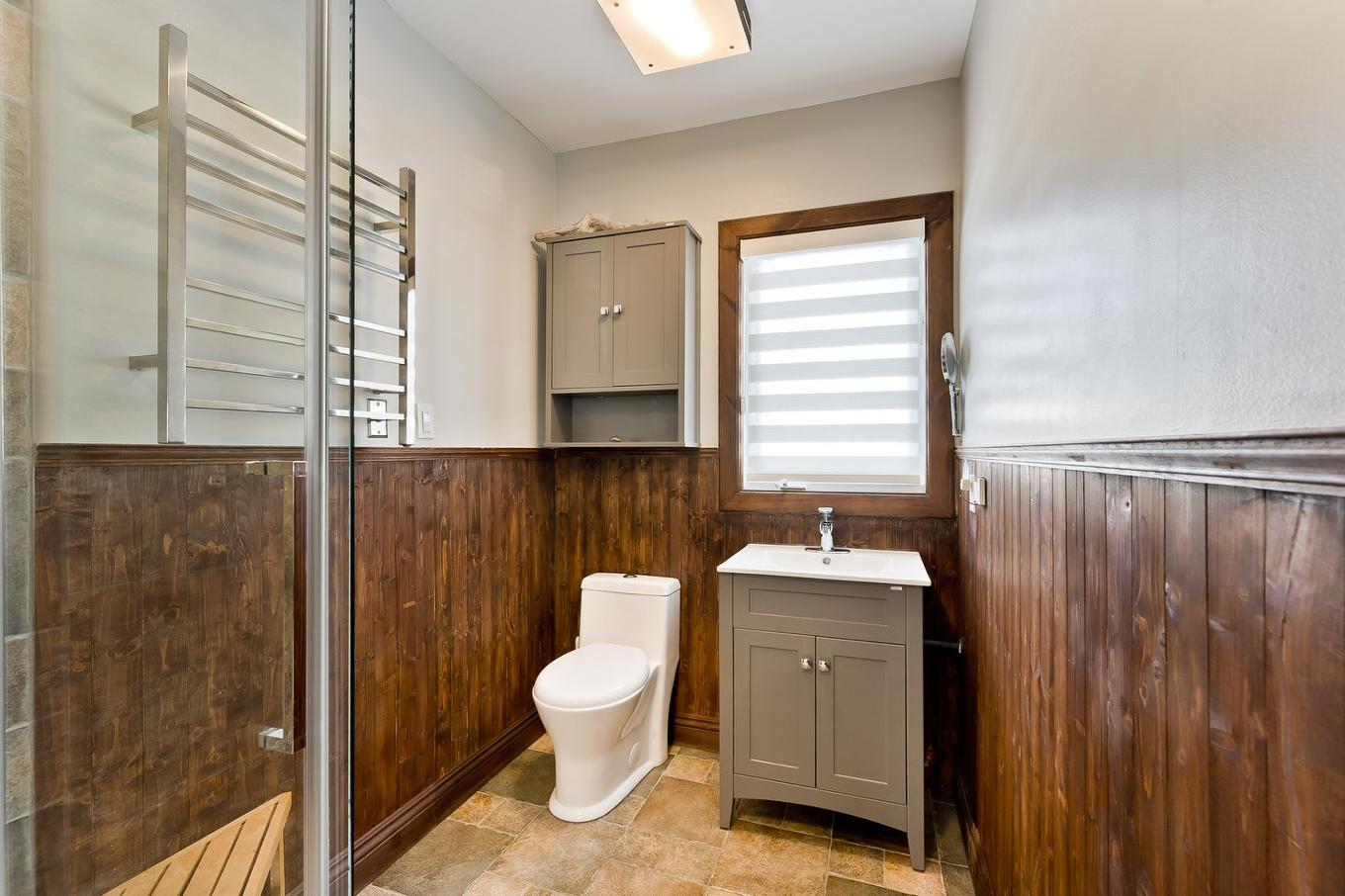 Bathroom - 27 Rue Spring-Garden, Sherbrooke (Lennoxville), QC - Indoor Photo Showing Bathroom