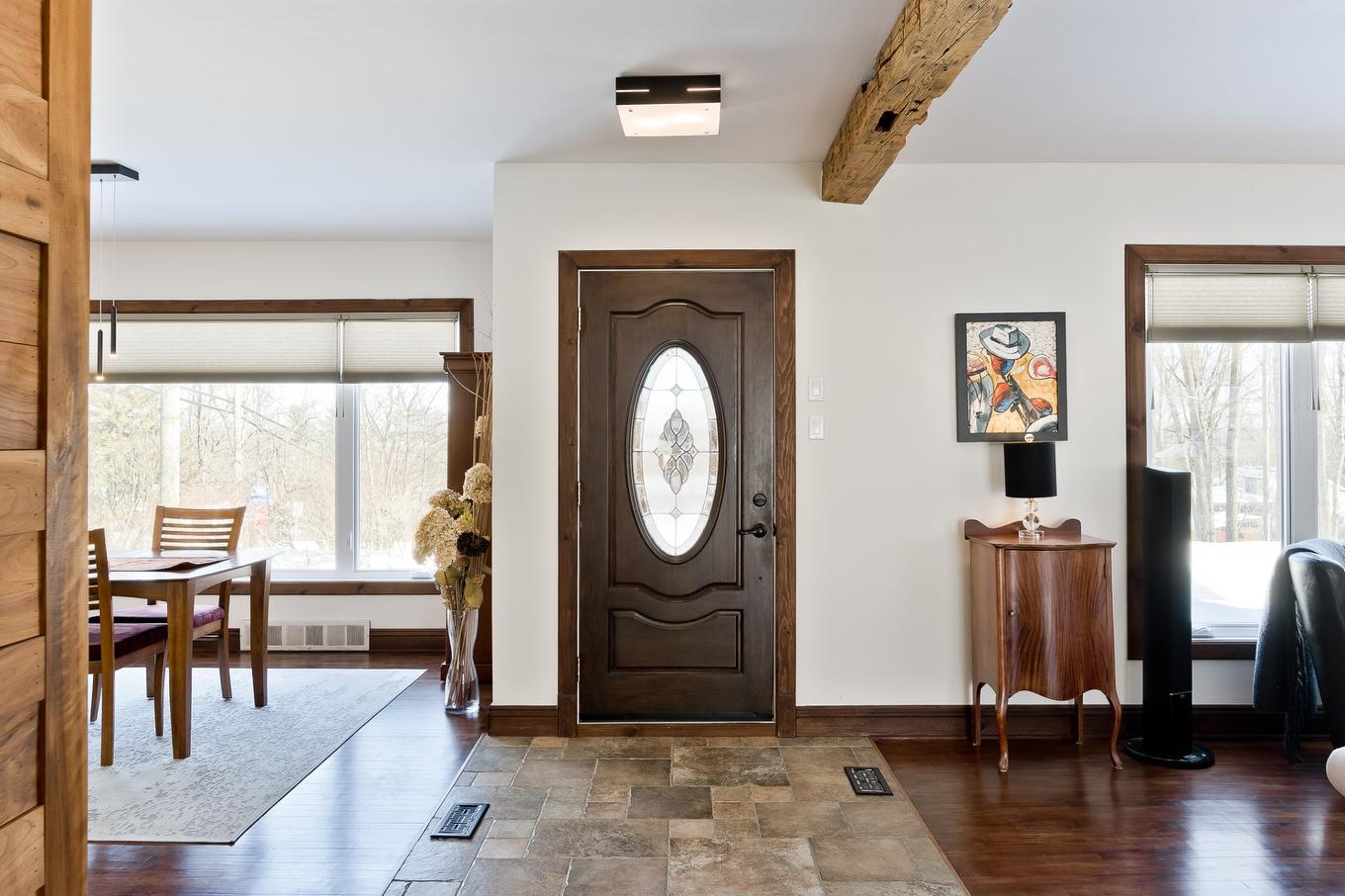 Hall - 27 Rue Spring-Garden, Sherbrooke (Lennoxville), QC - Indoor