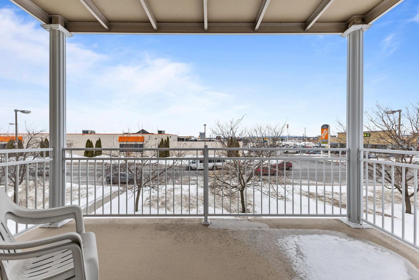 Balcony - 302-2525 Rue Dutrisac, Vaudreuil-Dorion, QC - Outdoor With Exterior