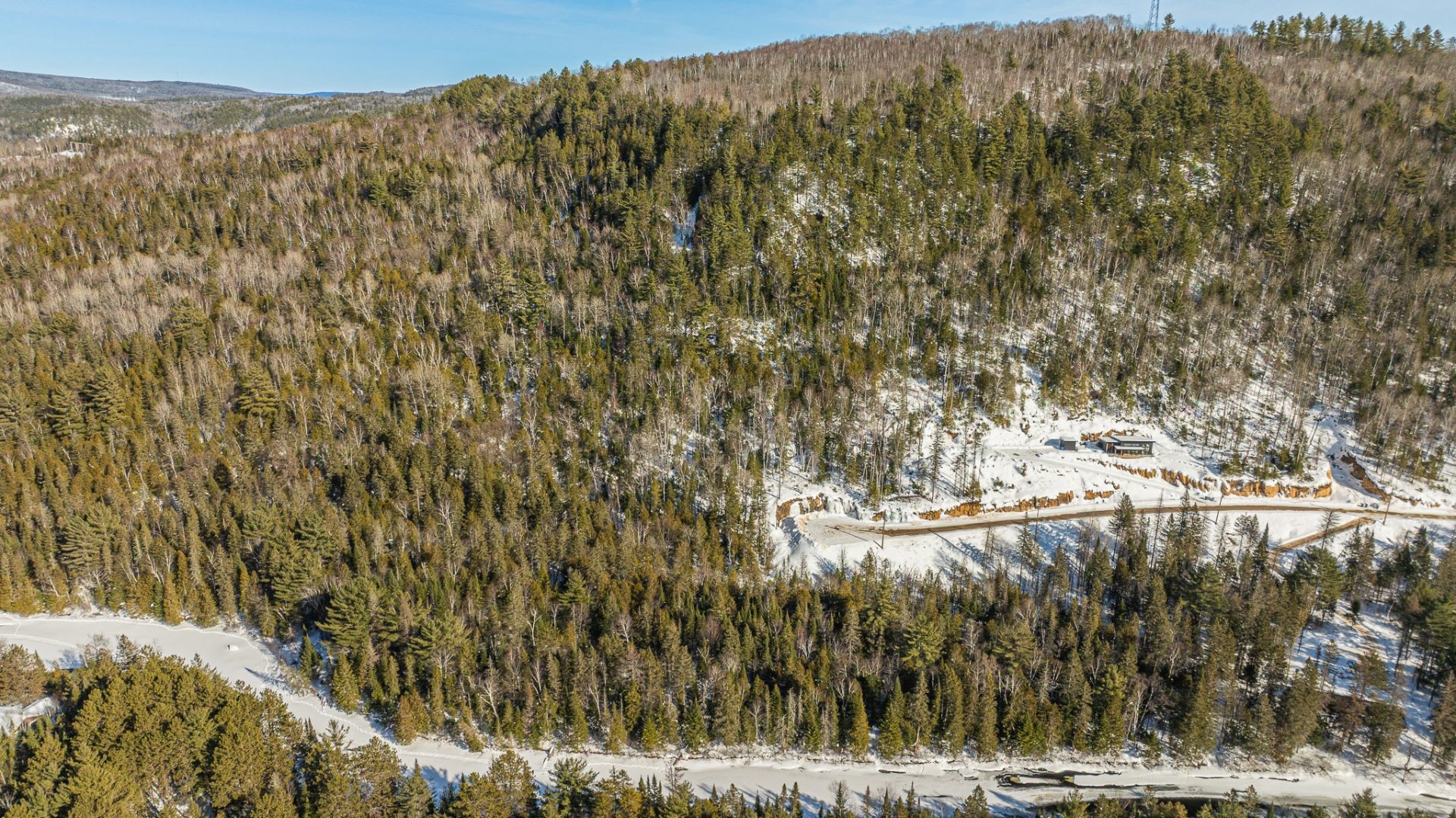 Photo aérienne - Rue Des Cougars, Saint-Côme, QC