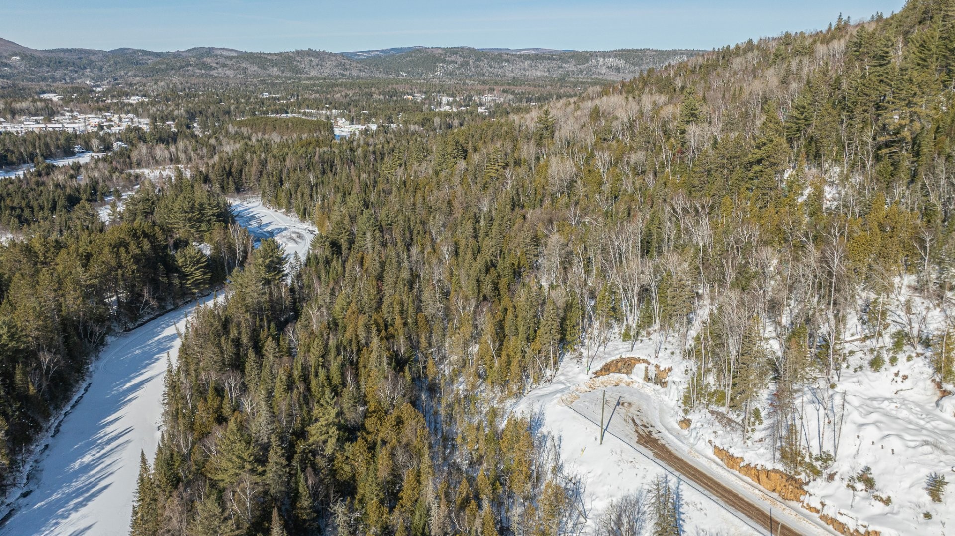 Photo aérienne - Rue Des Cougars, Saint-Côme, QC