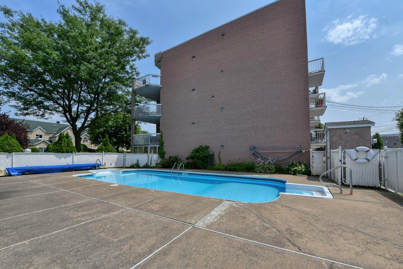 Pool - 21-54 Rue De Courcelle, Repentigny (Repentigny), QC - Outdoor With In Ground Pool