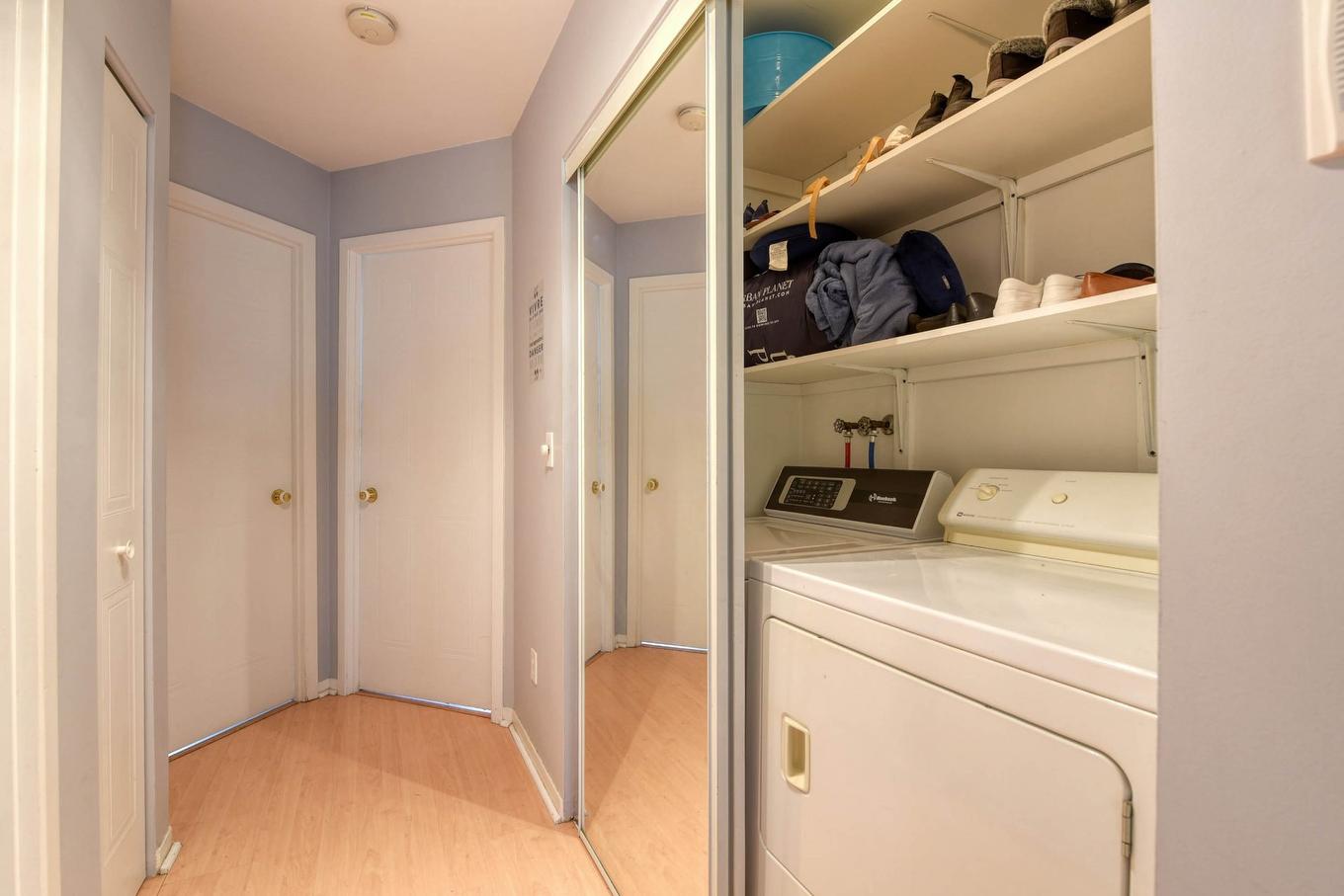 Laundry room - 21-54 Rue De Courcelle, Repentigny (Repentigny), QC - Indoor Photo Showing Laundry Room