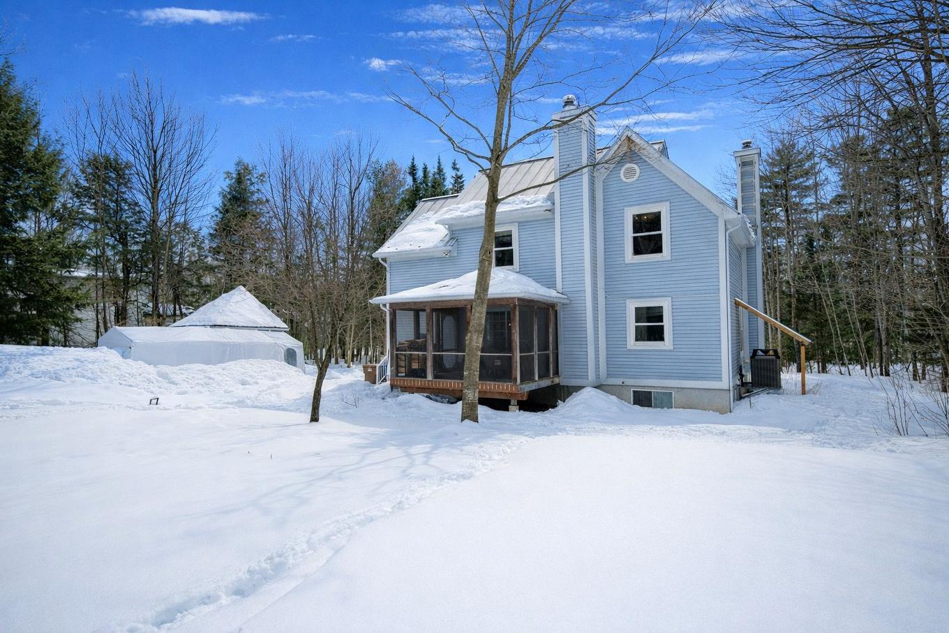 Back facade - 830 Rue Des Lièvres, Farnham, QC - Outdoor