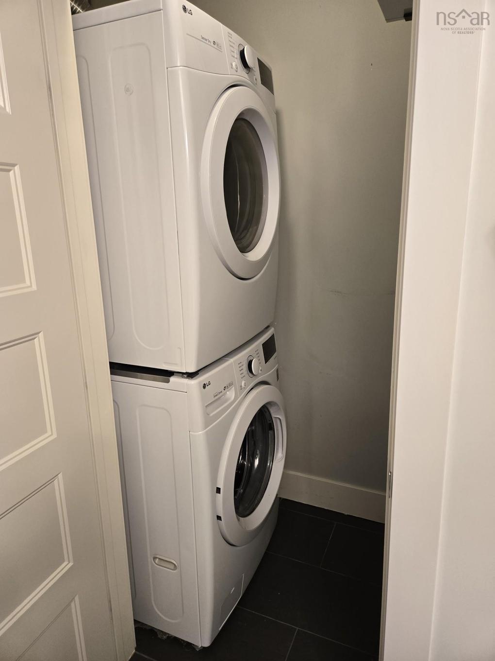 504 15 Kings Wharf Place, Dartmouth, NS