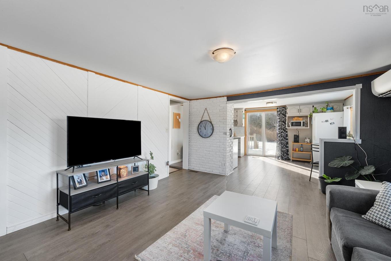 90 Oak Park Road, East Pubnico, NS