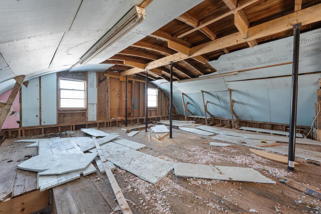 90 Oak Park Road, East Pubnico, NS