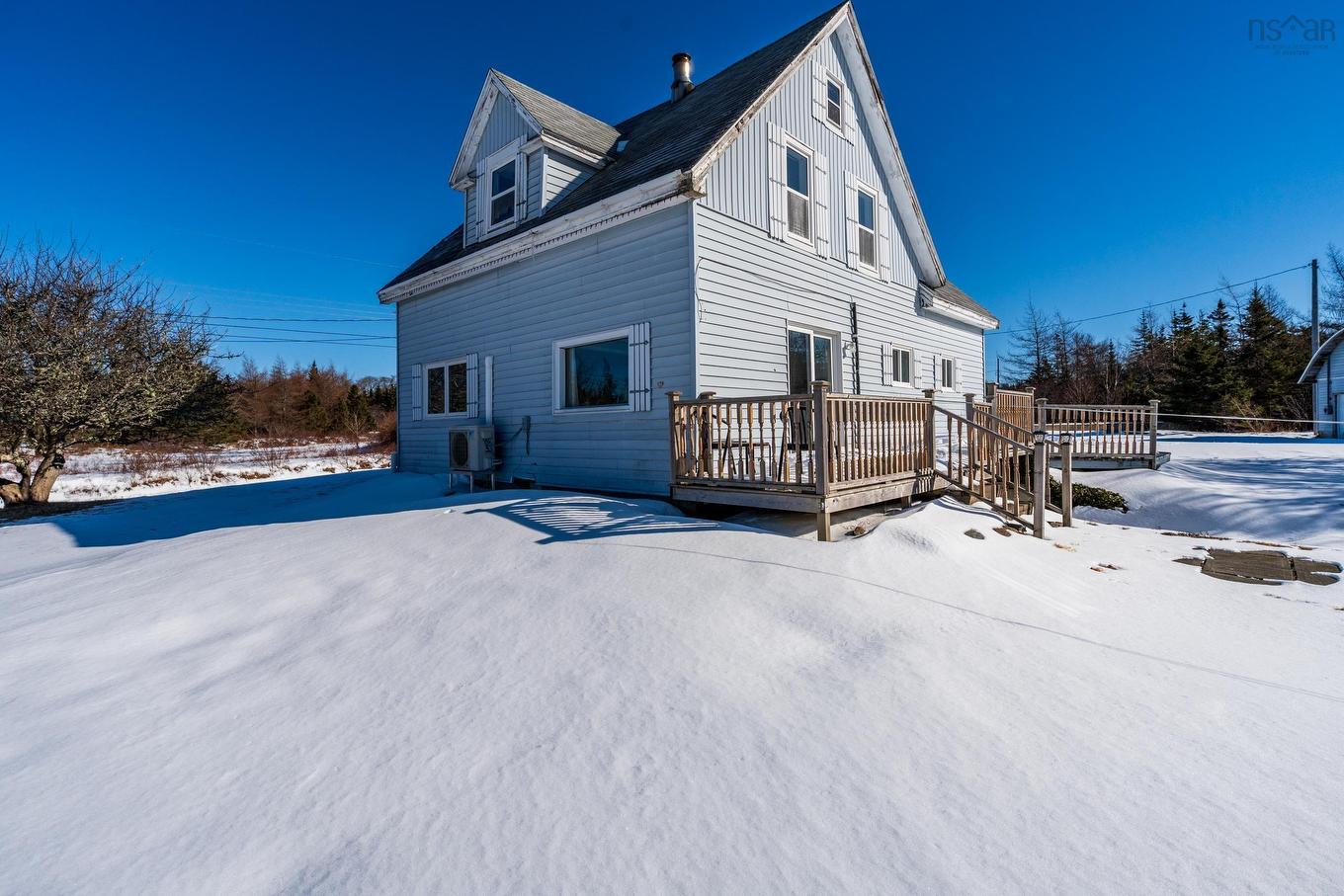 90 Oak Park Road, East Pubnico, NS