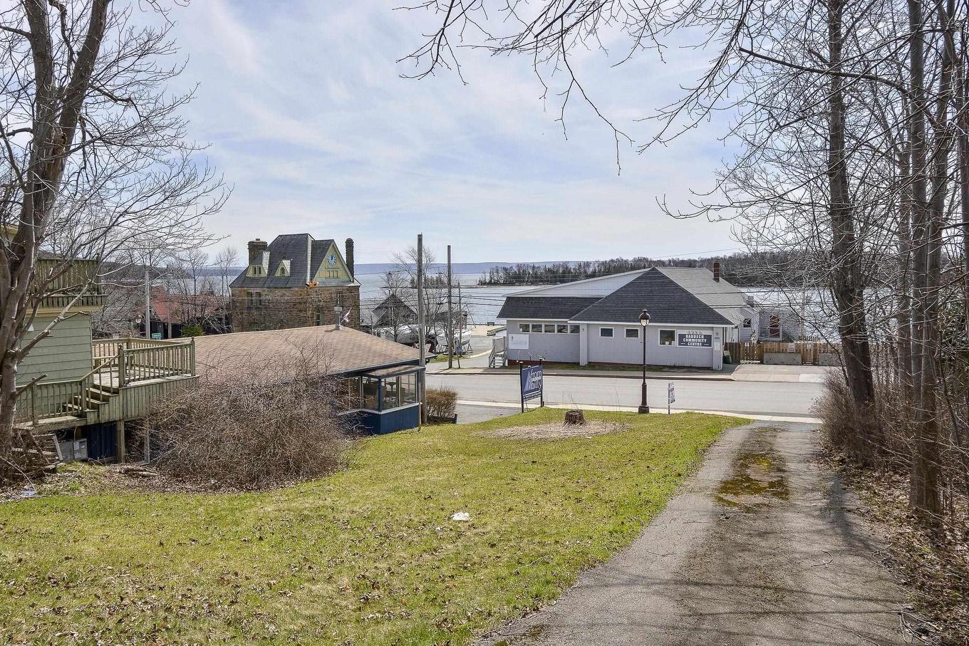 523 Chebucto Street, Baddeck, NS