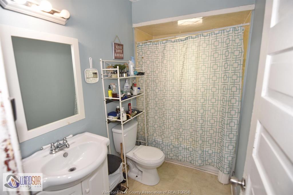 1453 Wyandotte Street East, Windsor, ON