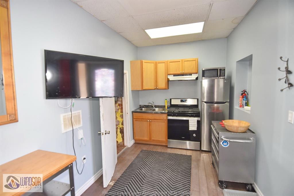 1453 Wyandotte Street East, Windsor, ON