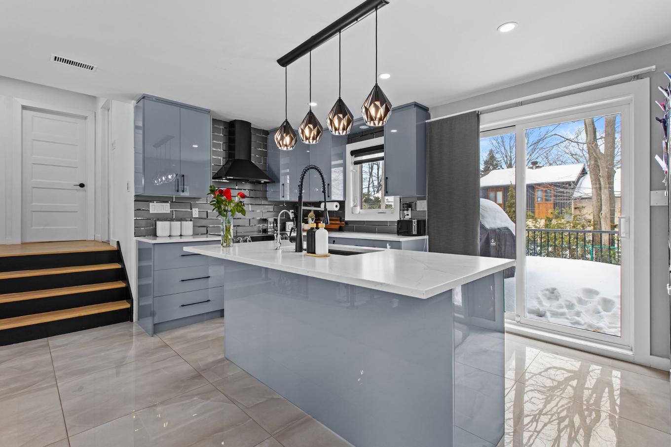 Kitchen - 254 Rue Plessis, Repentigny (Repentigny), QC - Indoor Photo Showing Kitchen With Upgraded Kitchen