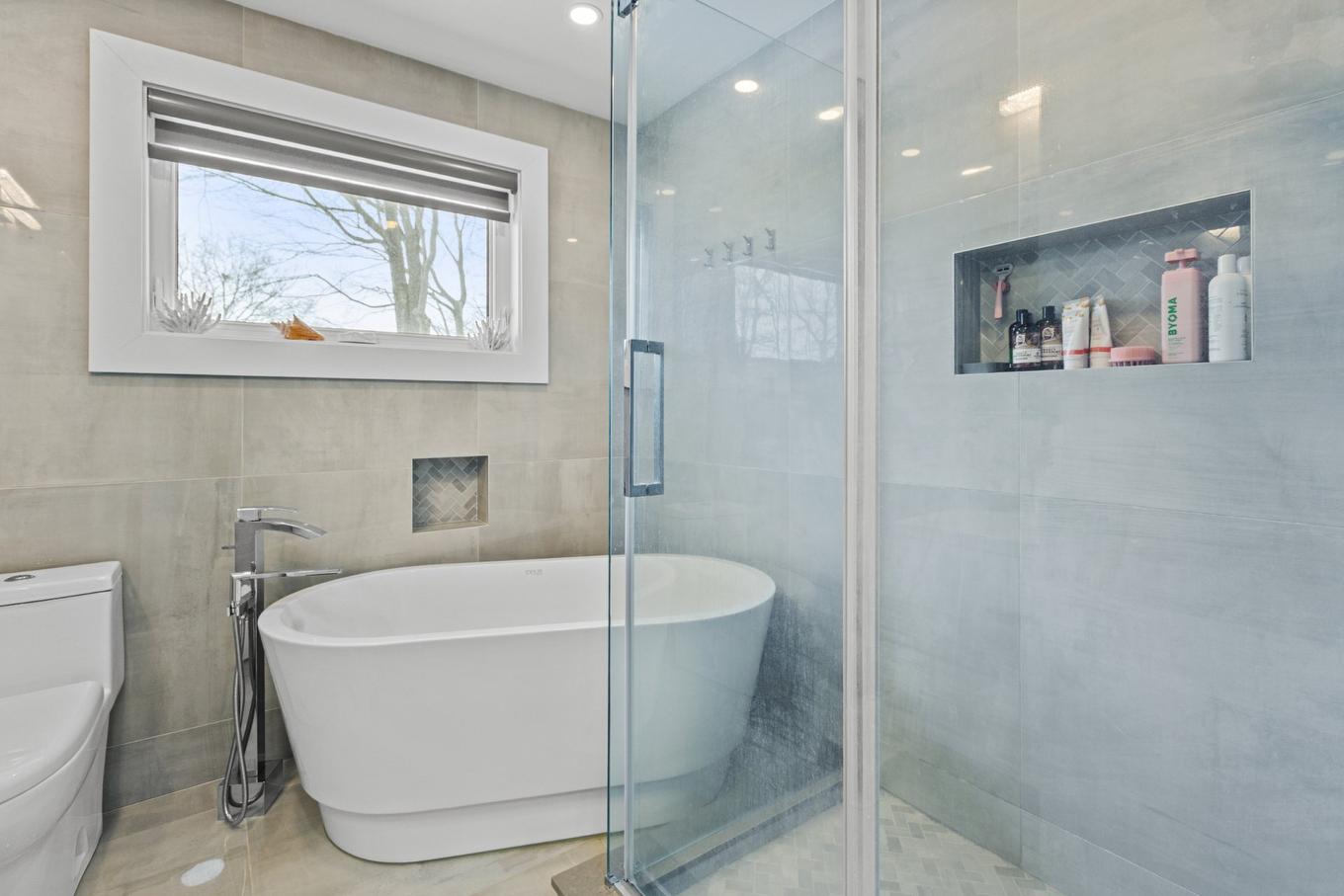 Bathroom - 254 Rue Plessis, Repentigny (Repentigny), QC - Indoor Photo Showing Bathroom