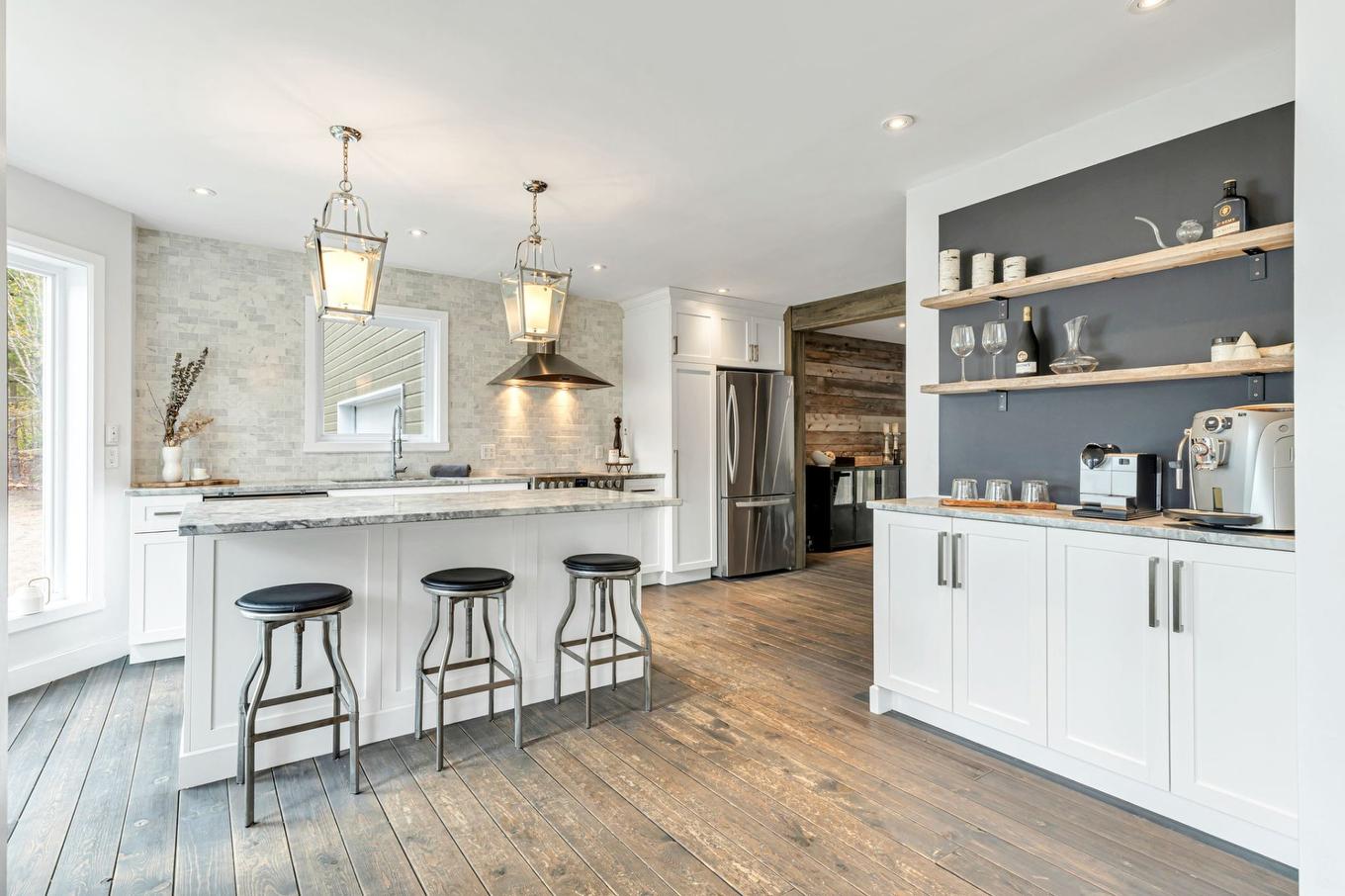 Kitchen - 2020 Ch. Du Lac-Ste-Rose N., Mandeville, QC - Indoor Photo Showing Kitchen With Upgraded Kitchen