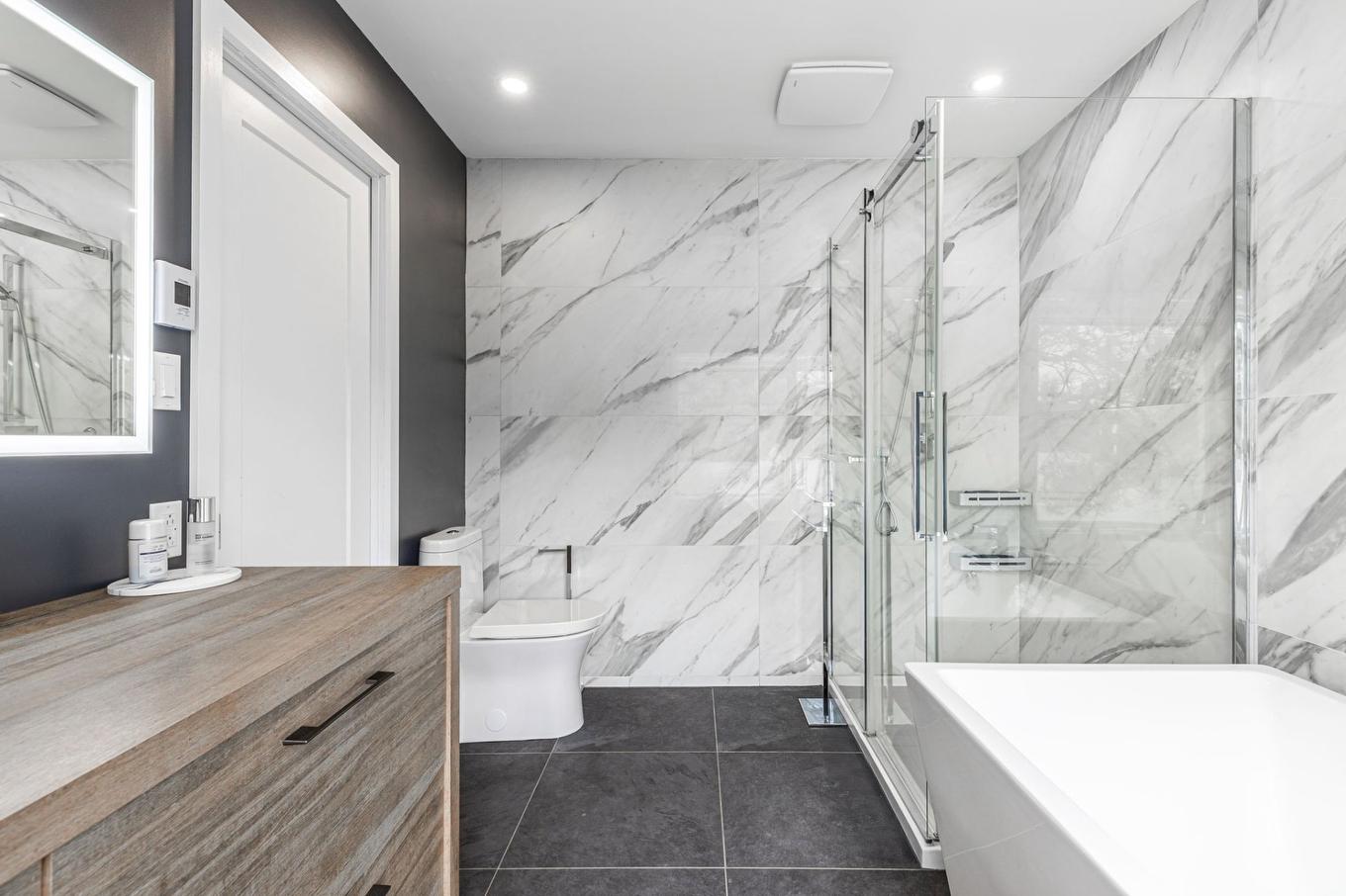 Basement - 2020 Ch. Du Lac-Ste-Rose N., Mandeville, QC - Indoor Photo Showing Bedroom