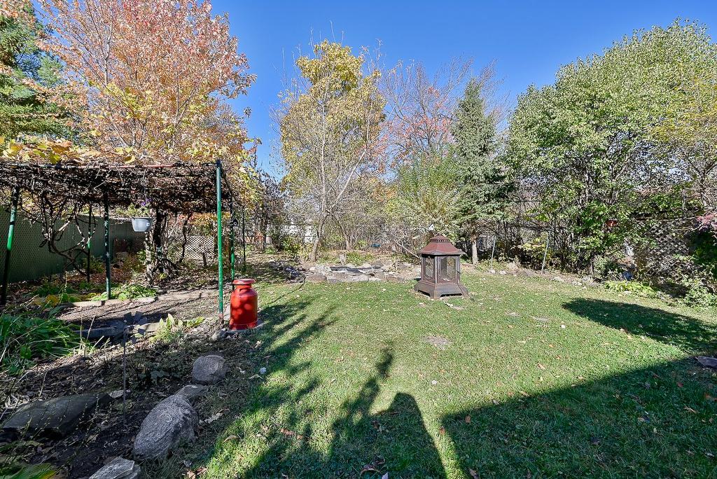 Backyard - 208 Ch. St-Charles, Longueuil (Greenfield Park), QC - Outdoor