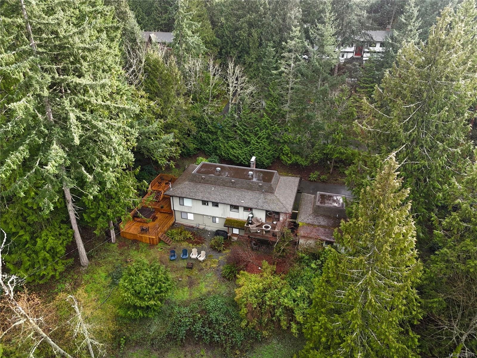 1166 Cloake Hill Rd, North Saanich, BC