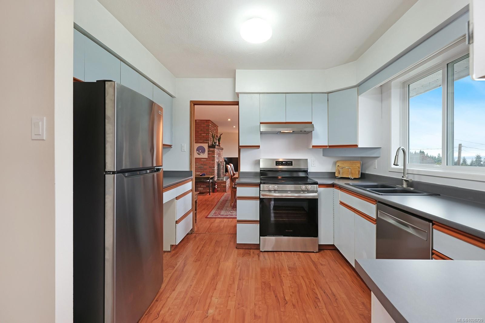 5497 Tappin St, Union Bay, BC