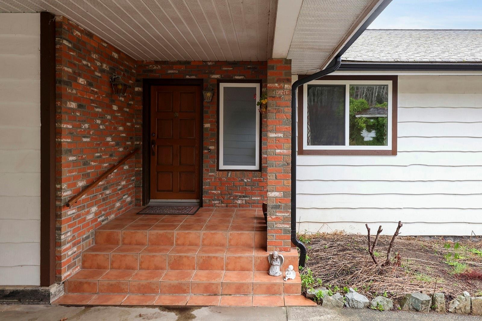 5497 Tappin St, Union Bay, BC