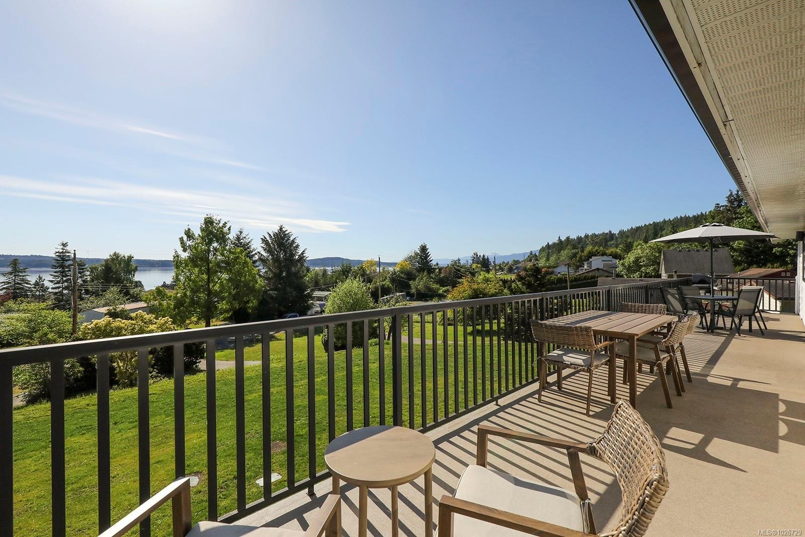 5497 Tappin St, Union Bay, BC