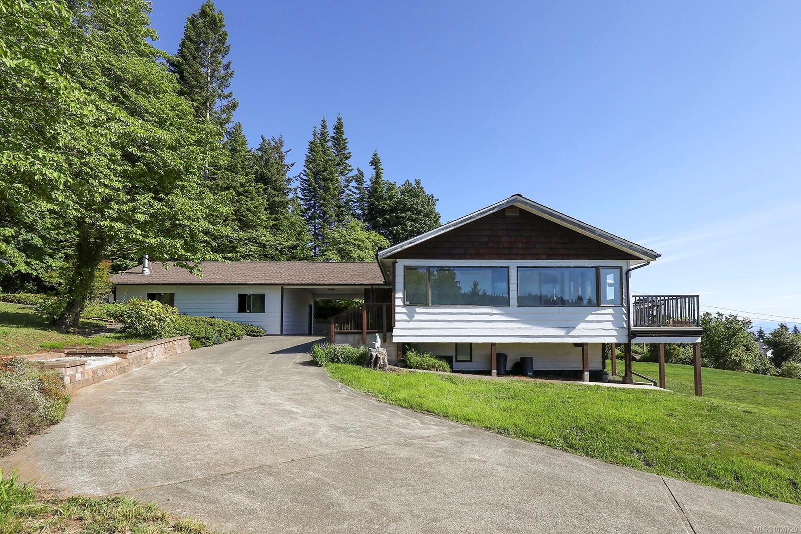 5497 Tappin St, Union Bay, BC