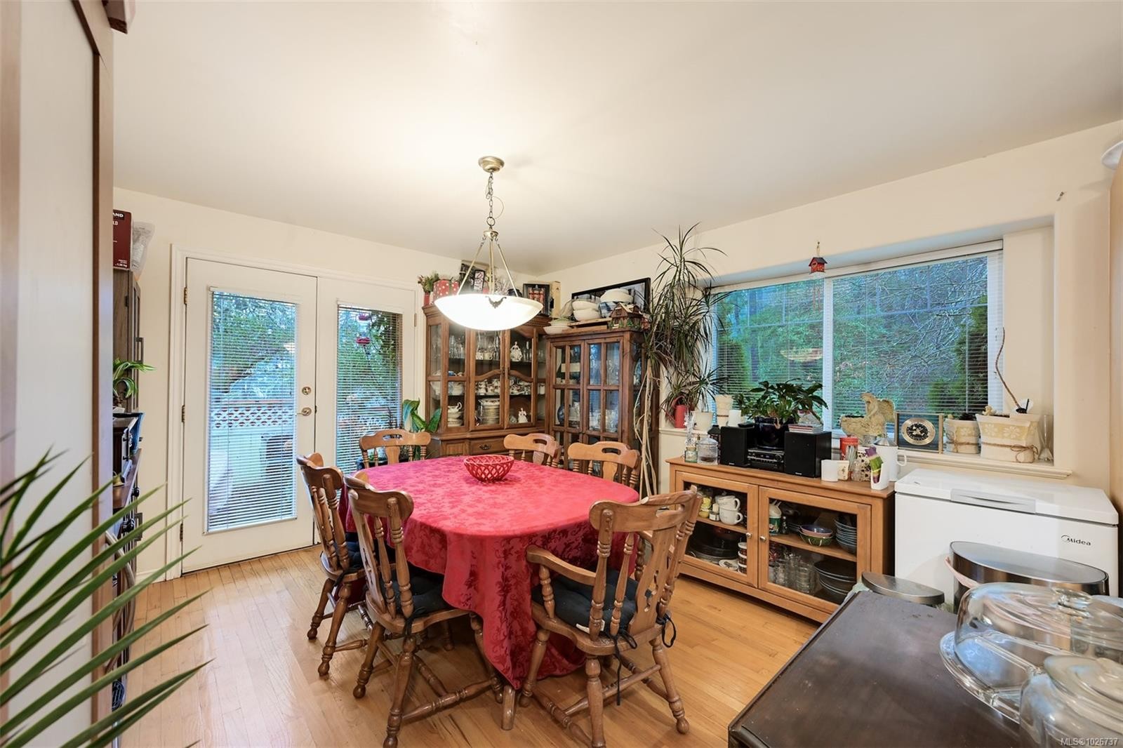 1975 Highland Rd, View Royal, BC