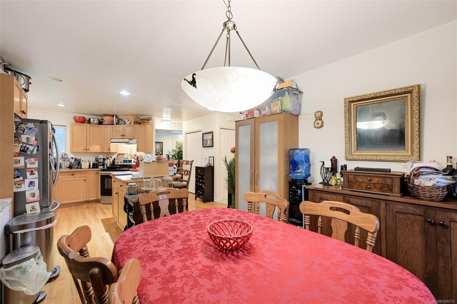 1975 Highland Rd, View Royal, BC