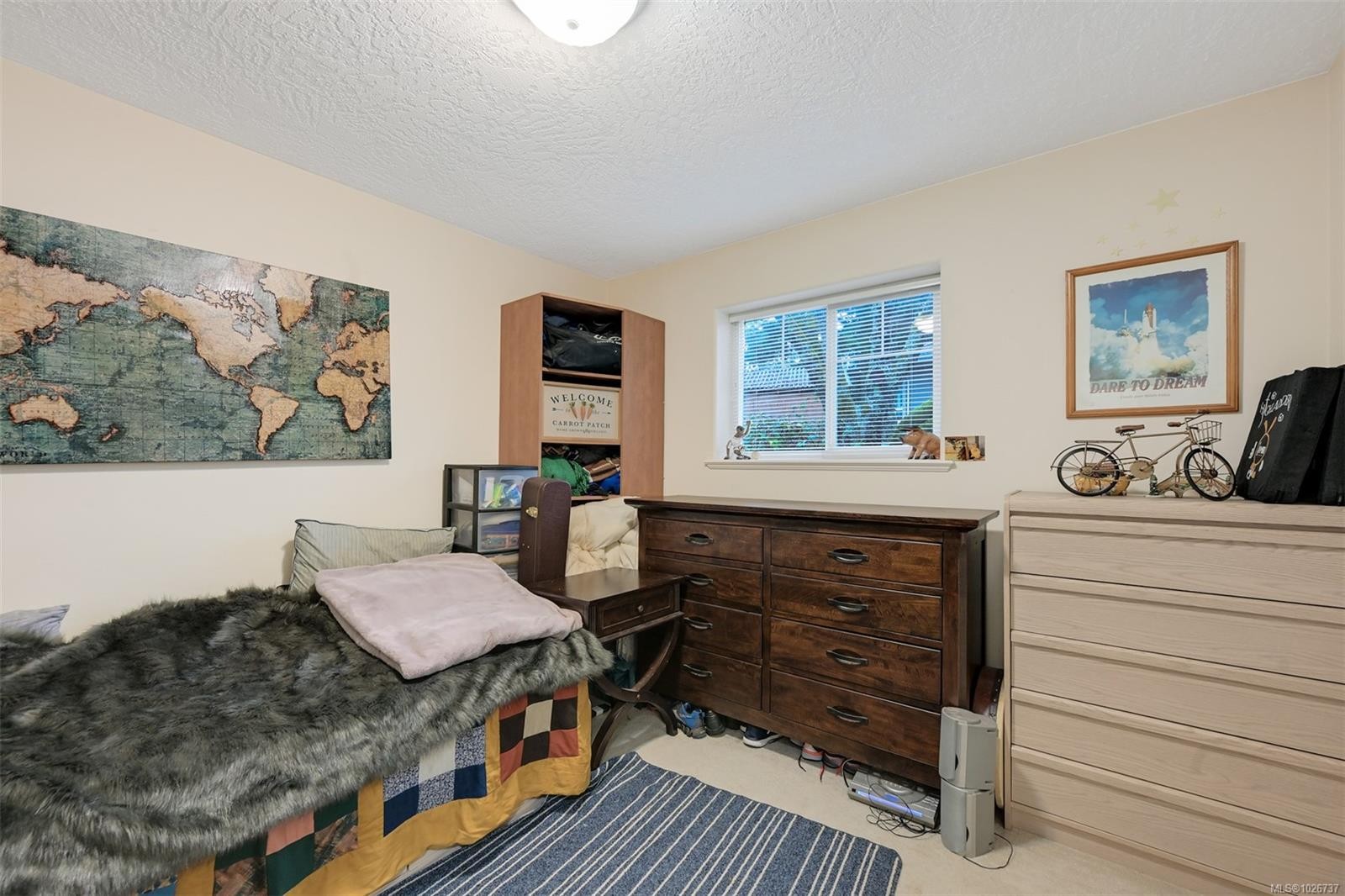 1975 Highland Rd, View Royal, BC