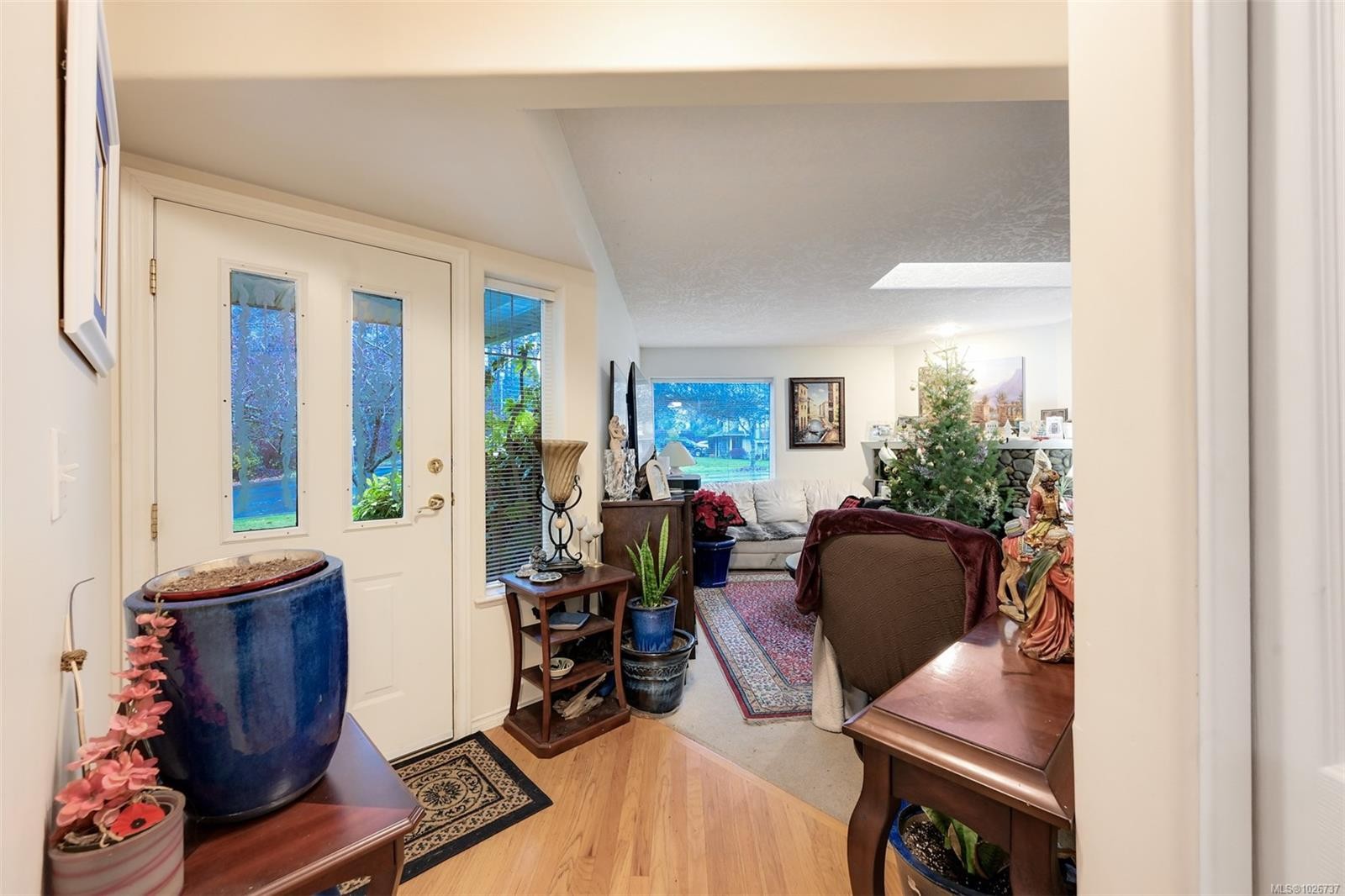 1975 Highland Rd, View Royal, BC