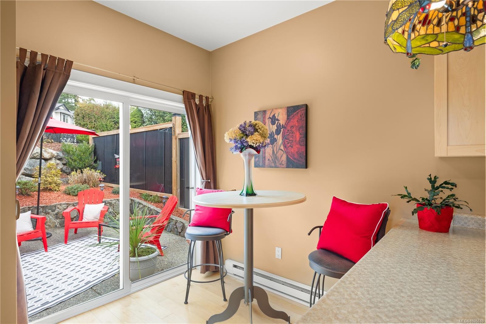 8 Newstead Cres, View Royal, BC