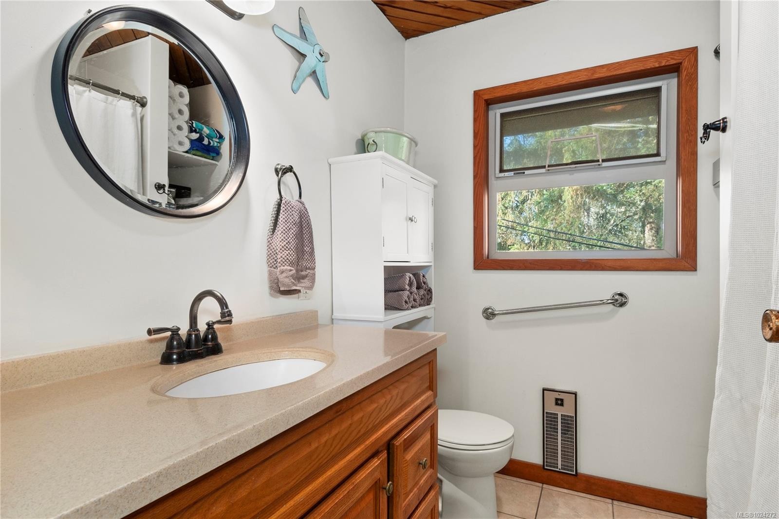 2404 Glenmore Rd, Campbell River, BC