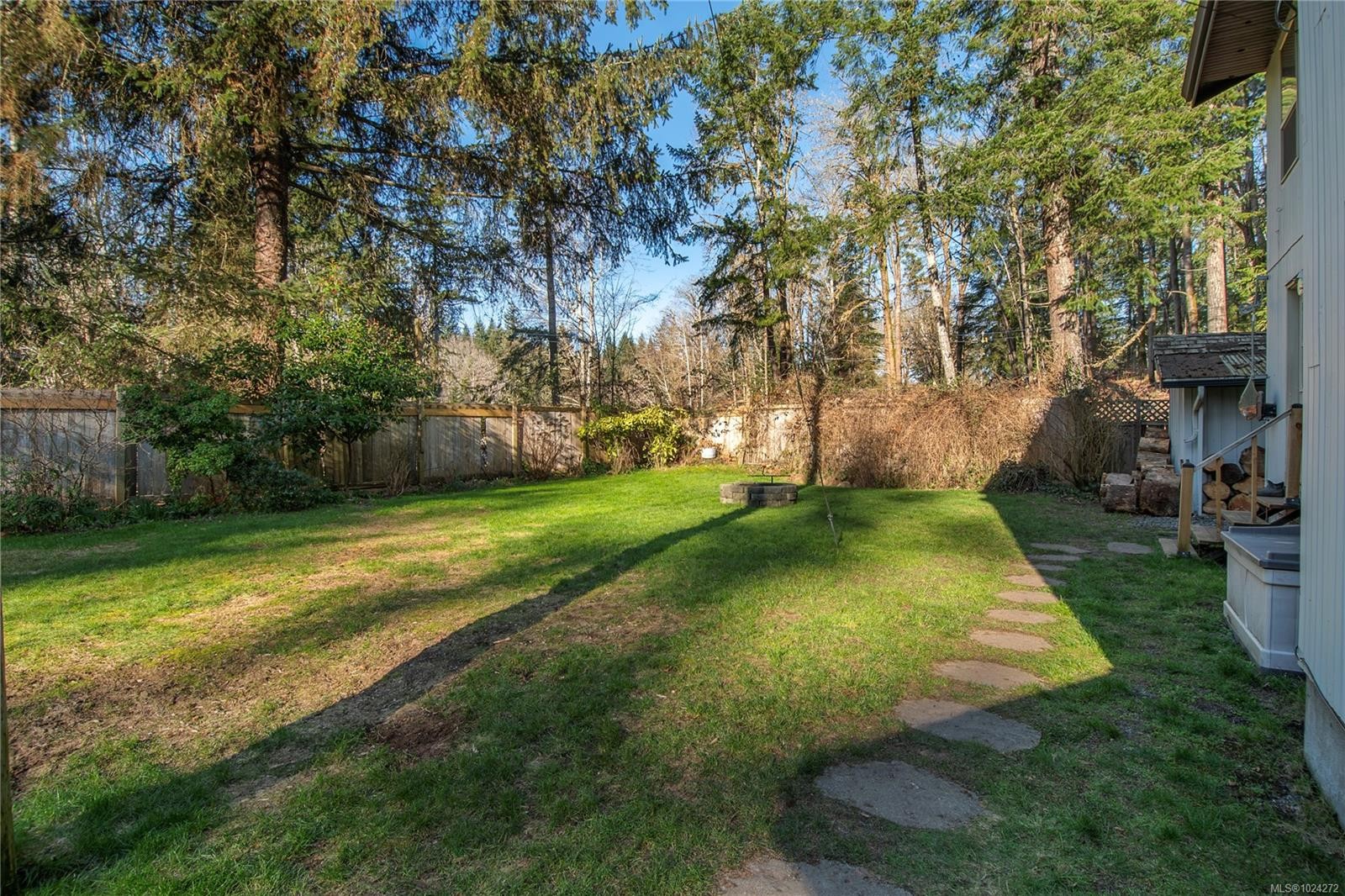 2404 Glenmore Rd, Campbell River, BC