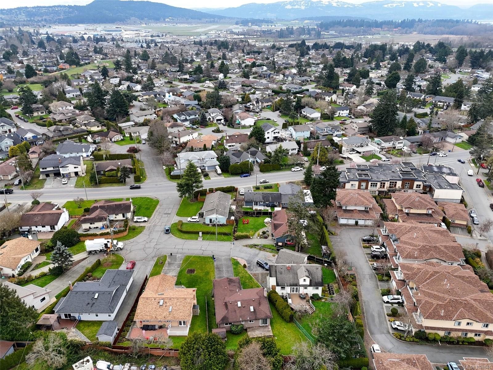 10411 Finch Pl, Sidney, BC