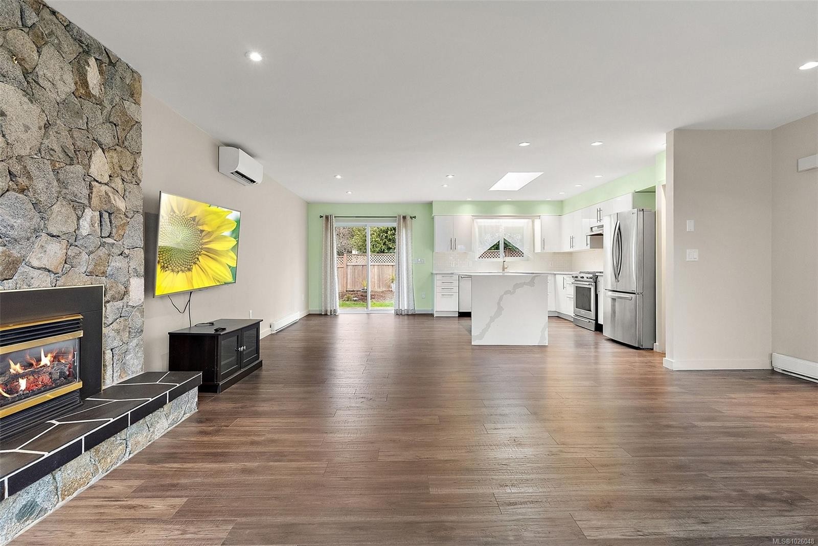 10411 Finch Pl, Sidney, BC