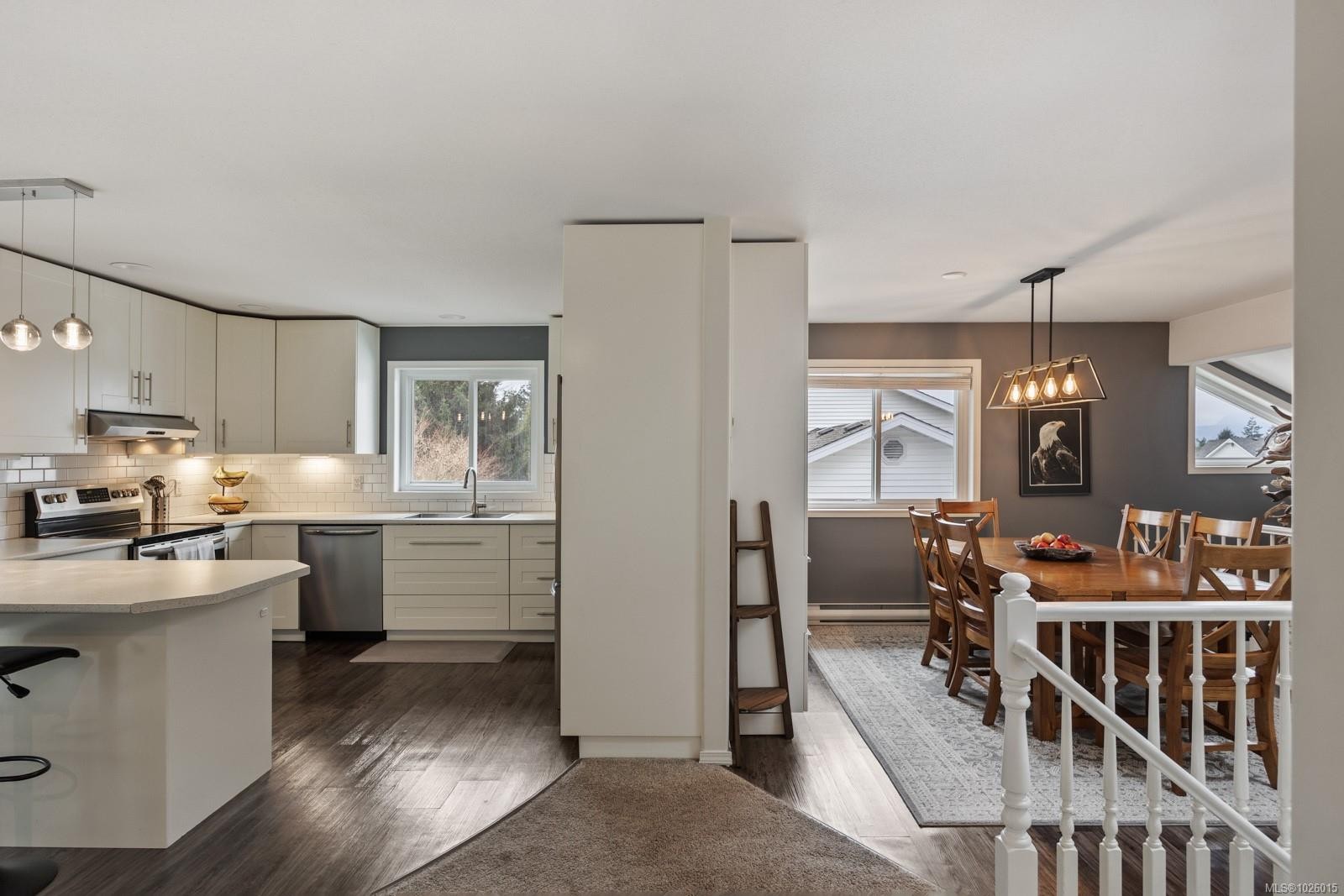 1354 Malahat Dr, Courtenay, BC