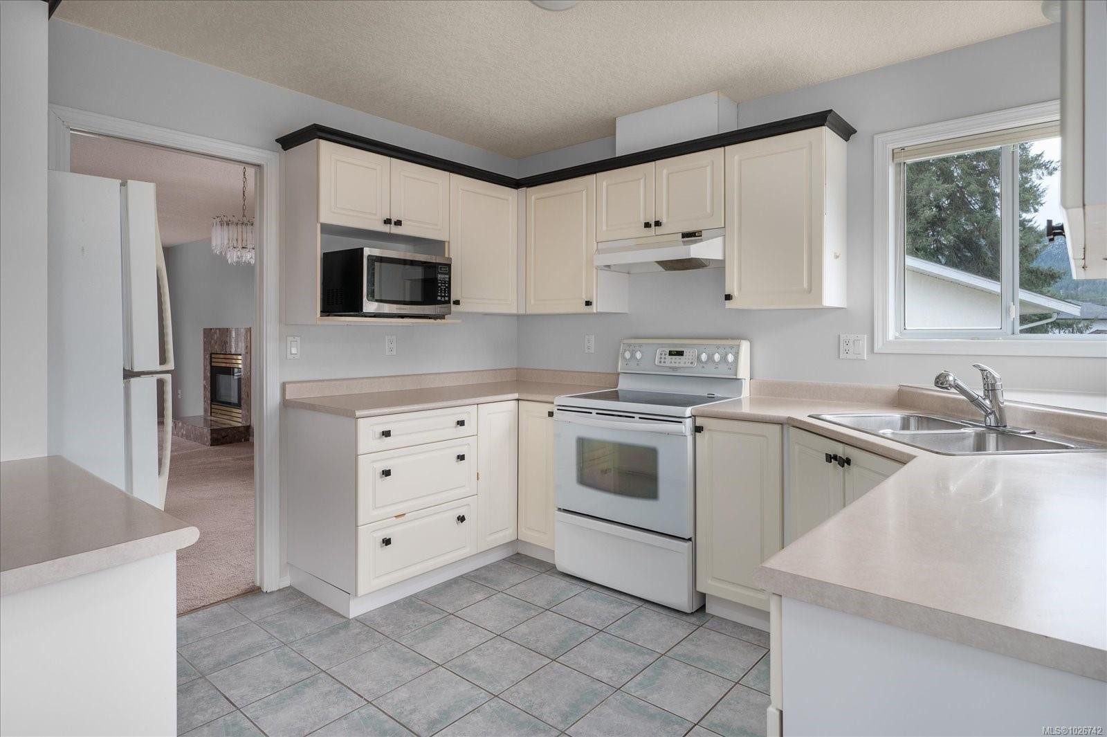 758 De Frane Crt, Ladysmith, BC