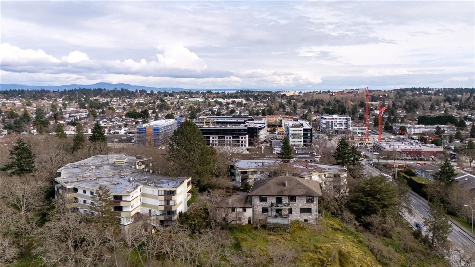 116-3962 Cedar Hill Rd, Saanich, BC - Outdoor With View