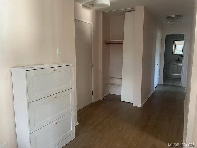 4201-997 Bowen Rd, Nanaimo, BC - Indoor Photo Showing Other Room