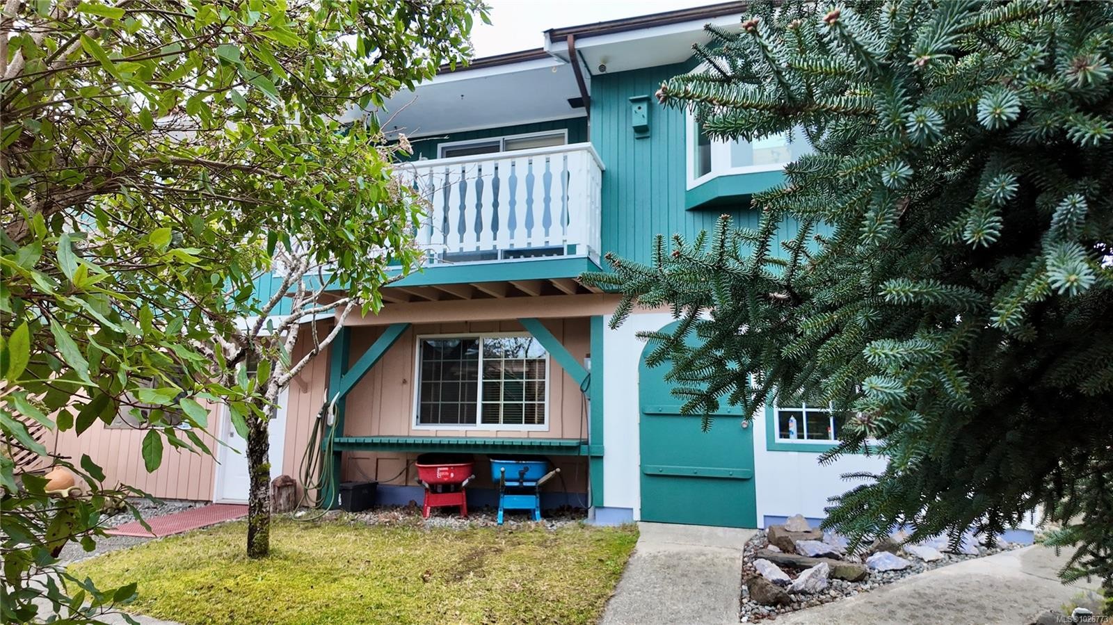 7710 Cedar Pl, Port Hardy, BC - Outdoor With Facade