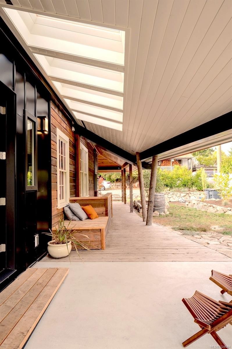 2613 Dunsmuir Ave, Cumberland, BC