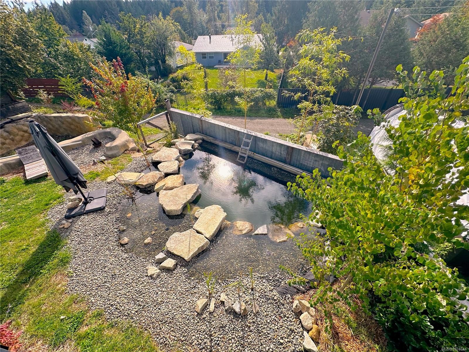 2613 Dunsmuir Ave, Cumberland, BC