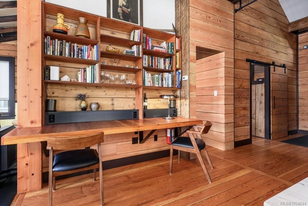 2613 Dunsmuir Ave, Cumberland, BC