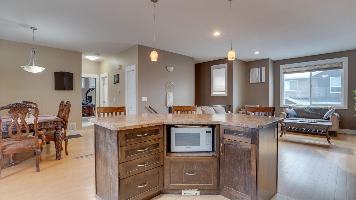 4406A 25 Street, Vernon, BC - Indoor