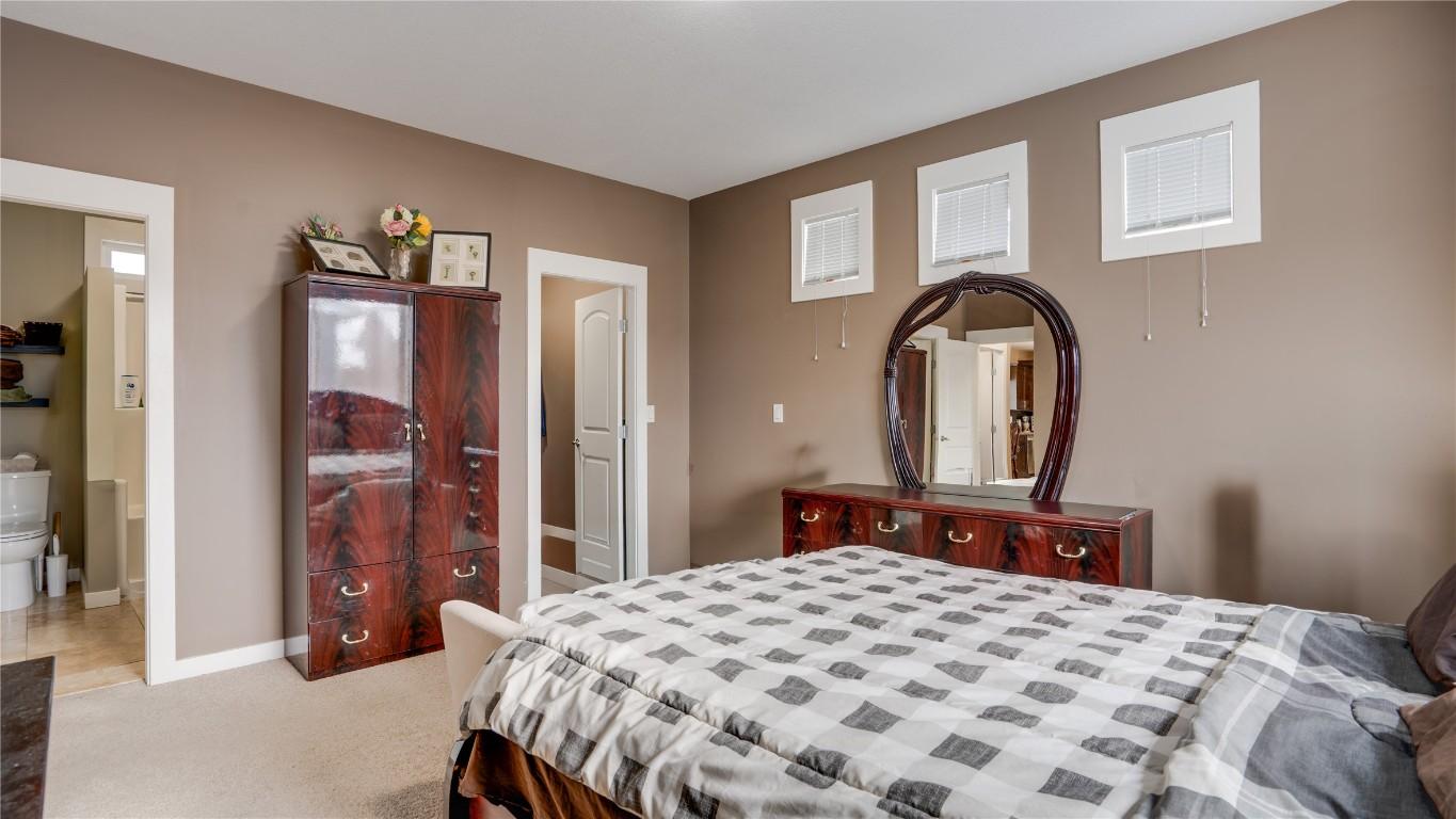 4406A 25 Street, Vernon, BC - Indoor Photo Showing Bedroom