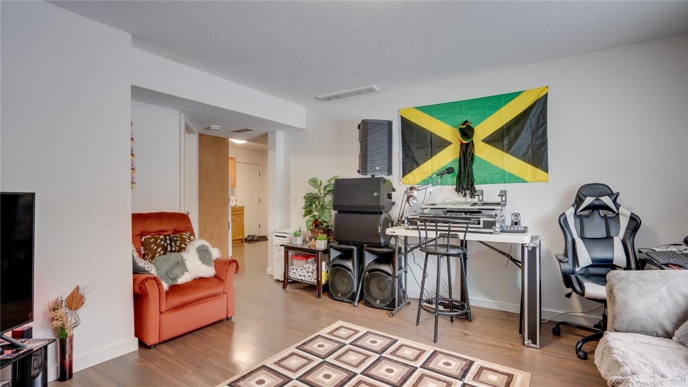 4406A 25 Street, Vernon, BC - Indoor