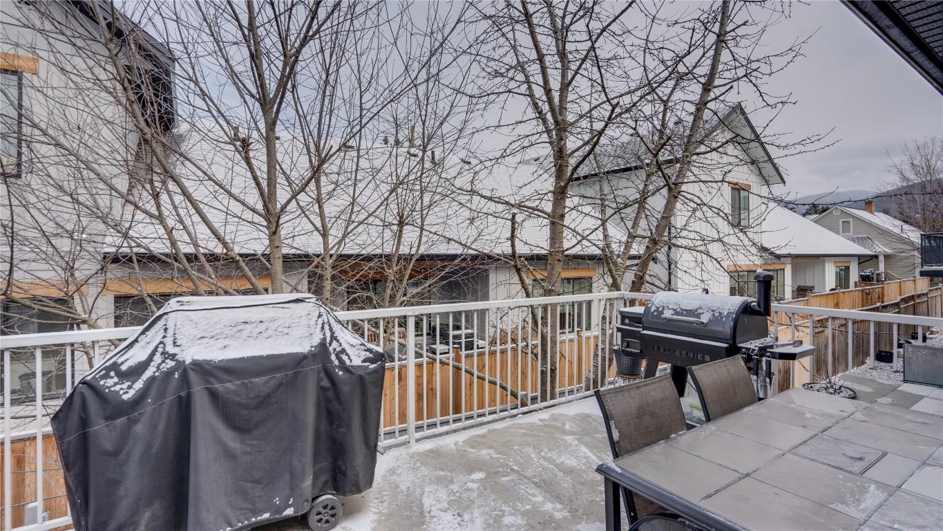4406A 25 Street, Vernon, BC - Outdoor With Deck Patio Veranda With Exterior