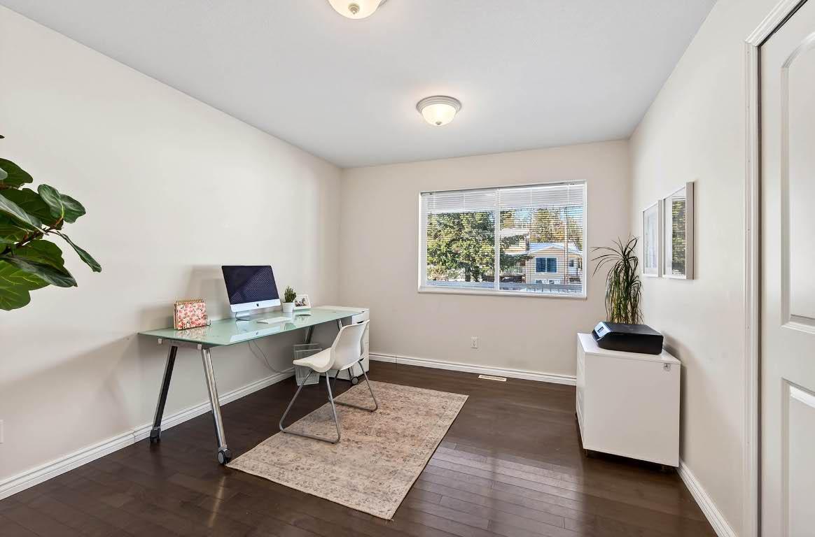 370 Wyndhaven Place, Clearwater, BC - Indoor Photo Showing Office