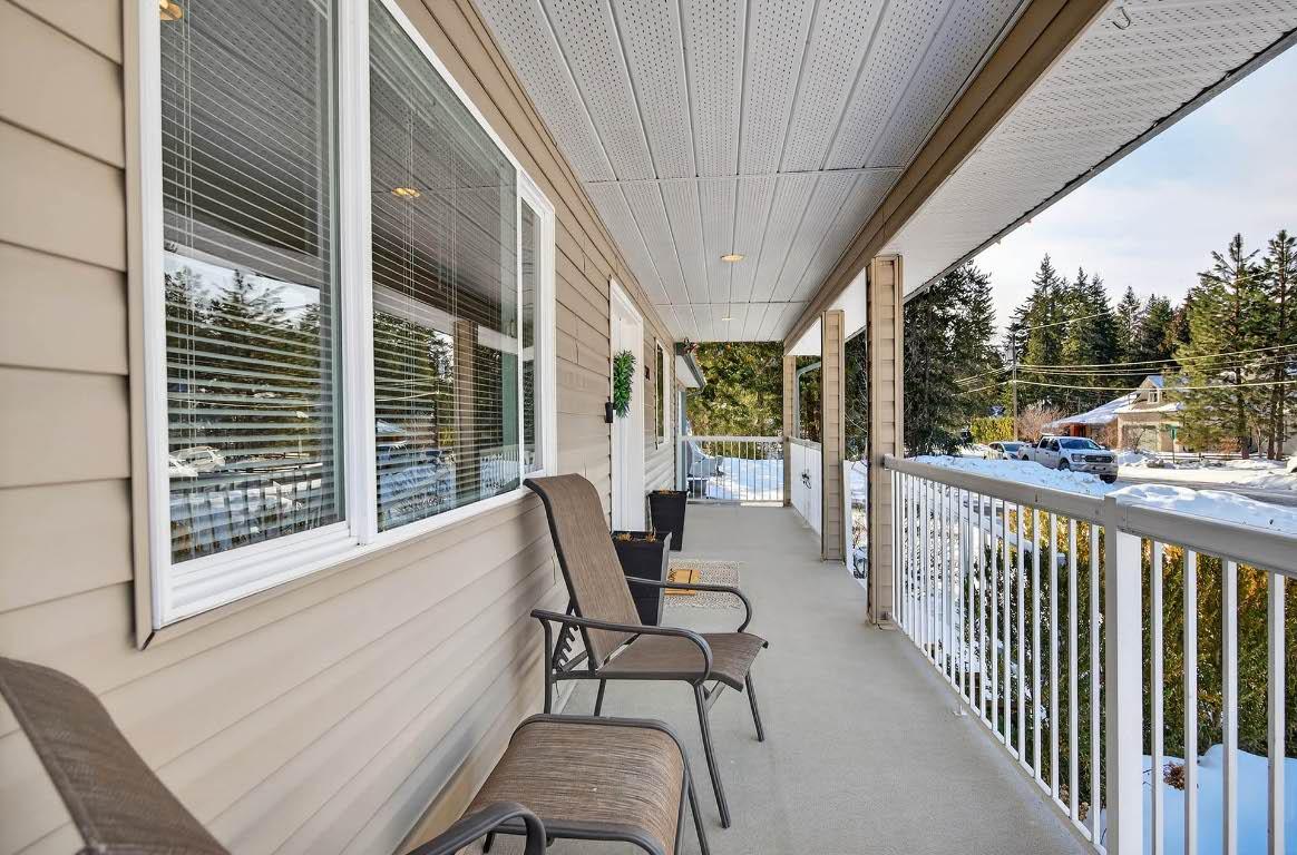 370 Wyndhaven Place, Clearwater, BC - Outdoor With Deck Patio Veranda With Exterior