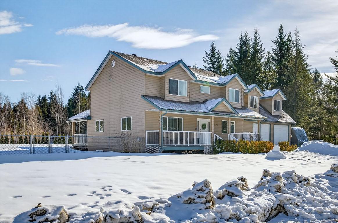 370 Wyndhaven Place, Clearwater, BC - Outdoor With Deck Patio Veranda