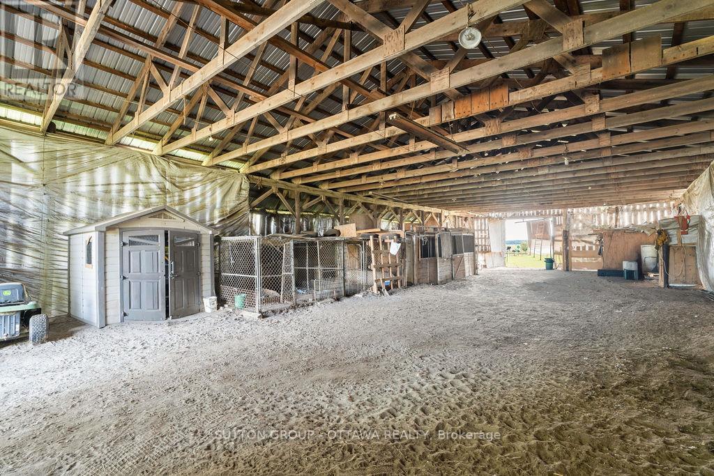 9420 Parkway Road, Ottawa, ON